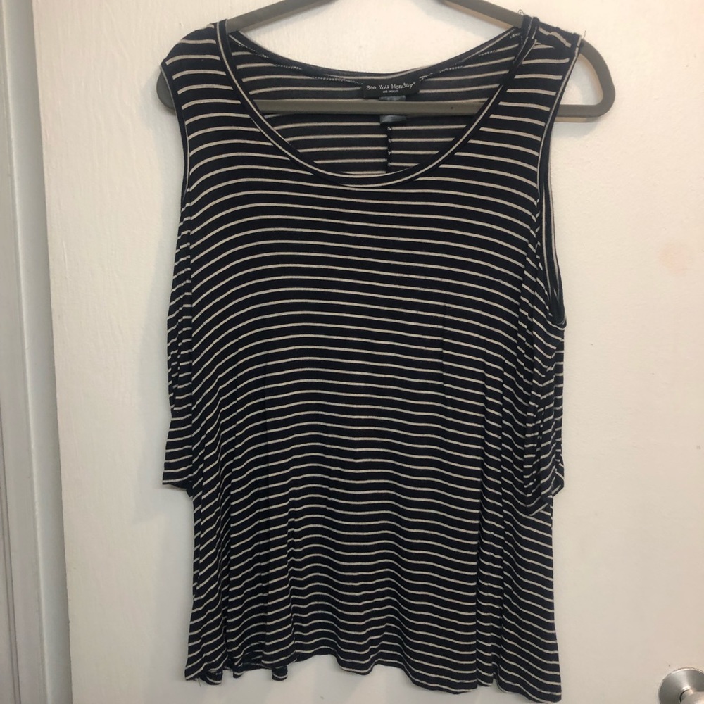 SHOULDER CUT-OUT STRIPED SHIRT!!